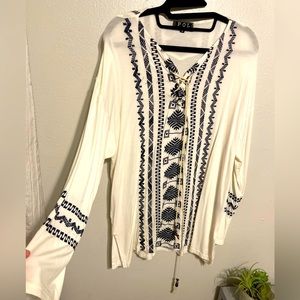 Long flare sleeve blouse with beautiful blue accents